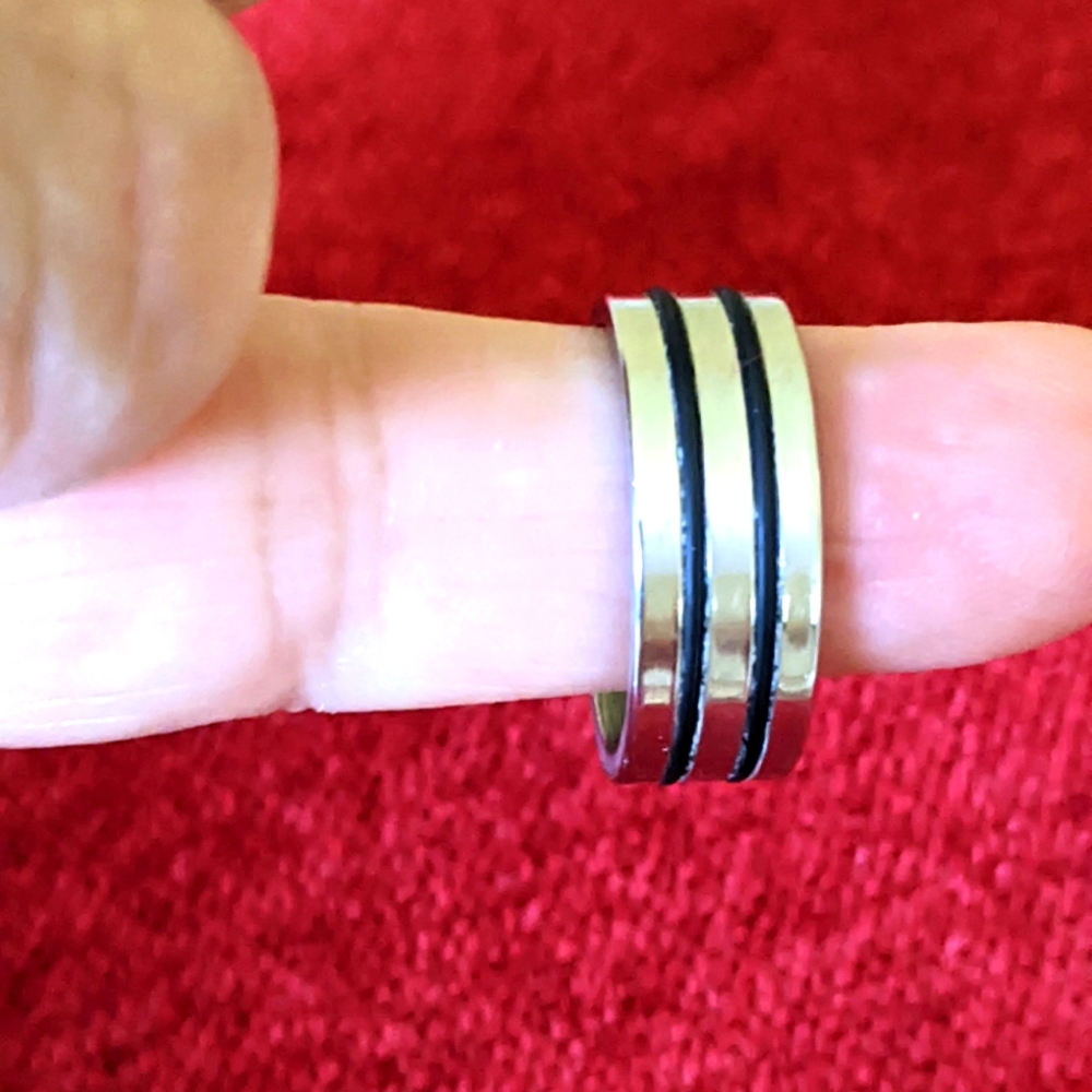 PERSONALIZED ENGRAVED WITH TWO BLACK LINES STAINLESS STEEL BAND